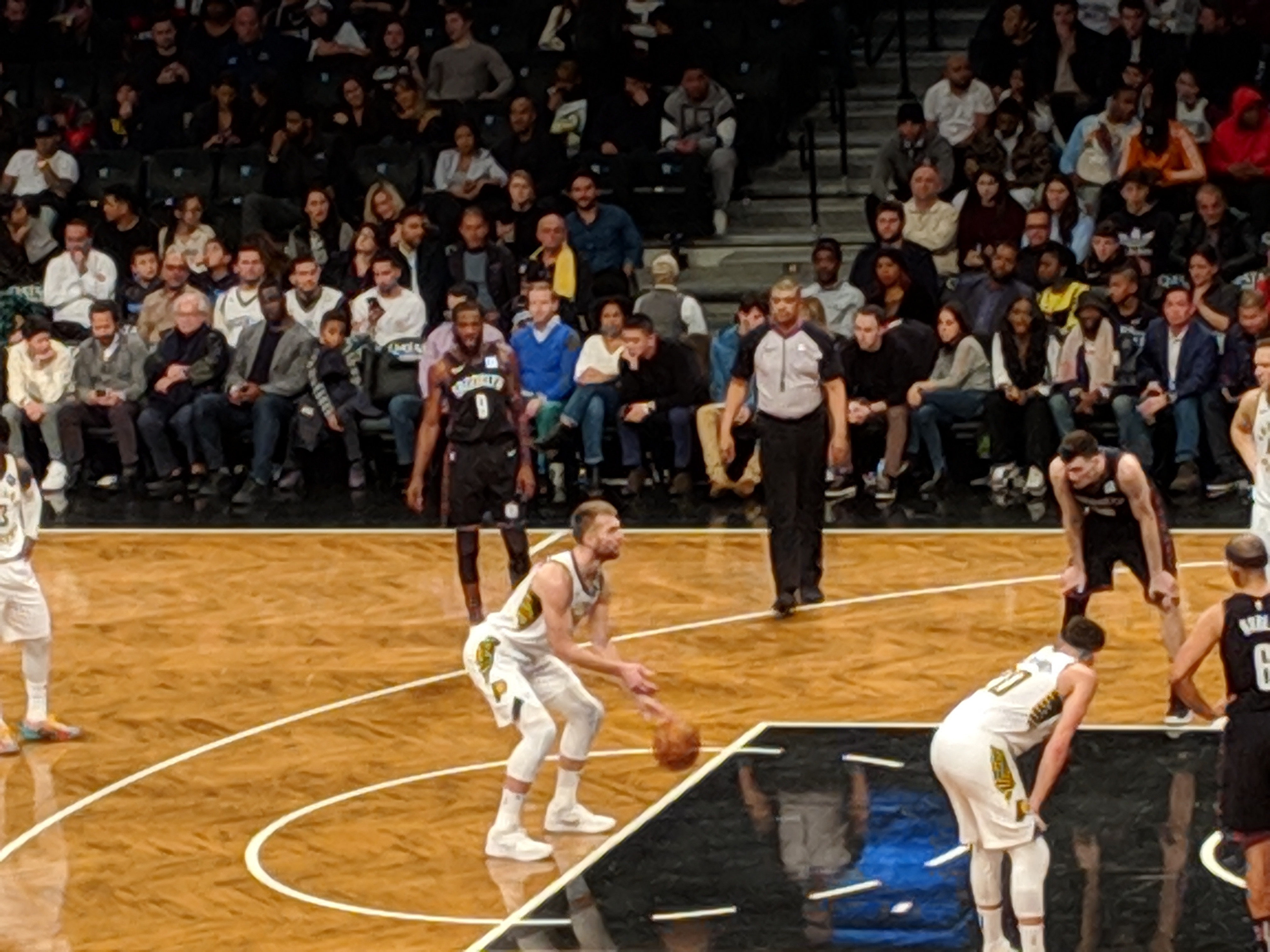 Domantas Sabonis in an Indiana Pacers uniform in 2018.